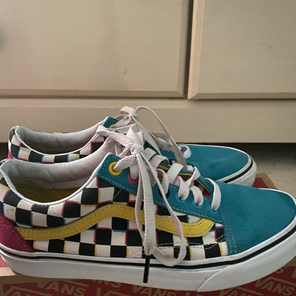 old skool crazy checkered vans